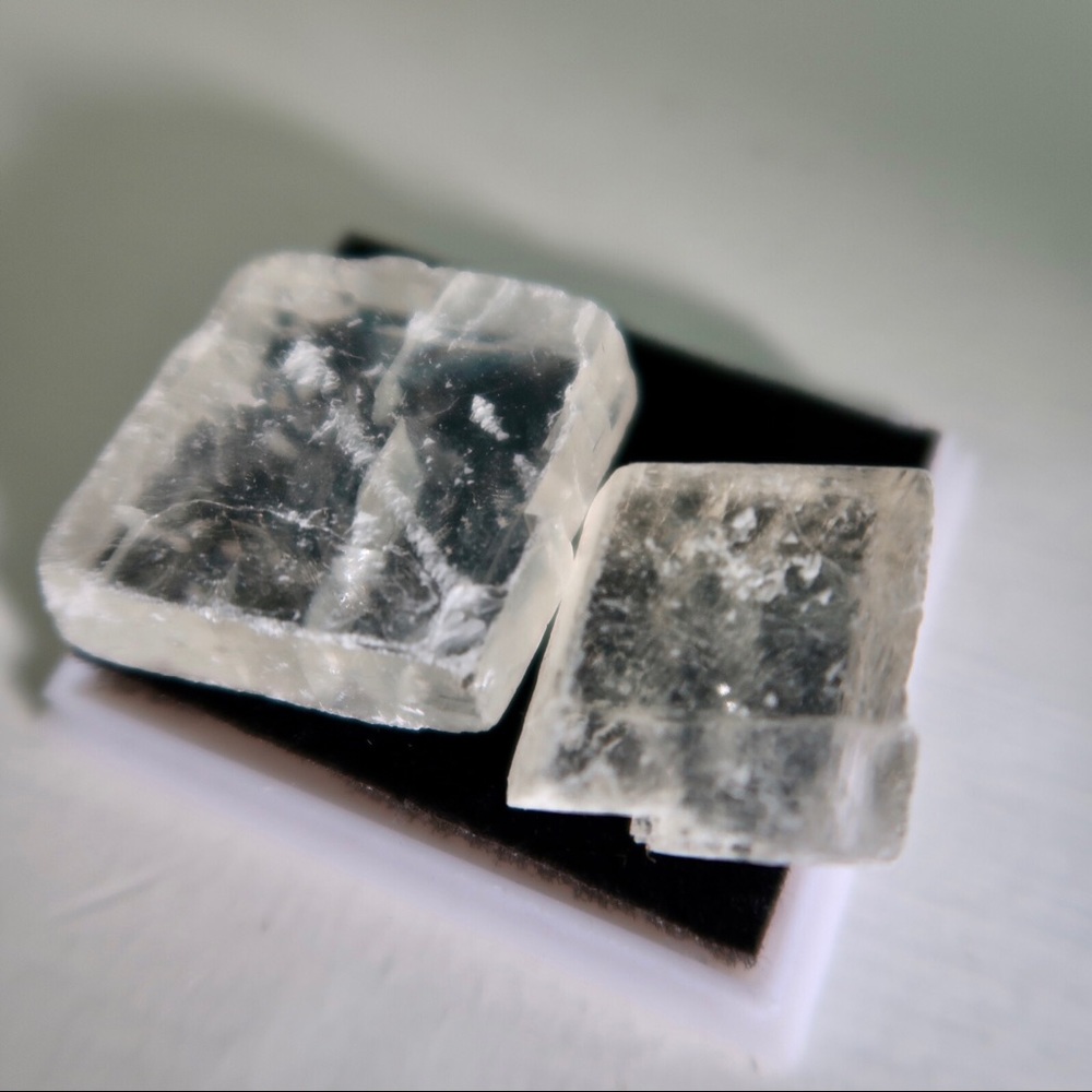 🌈 Calcite Rhombus Mini Box 🌸3/$14 - Picture 5 of 5